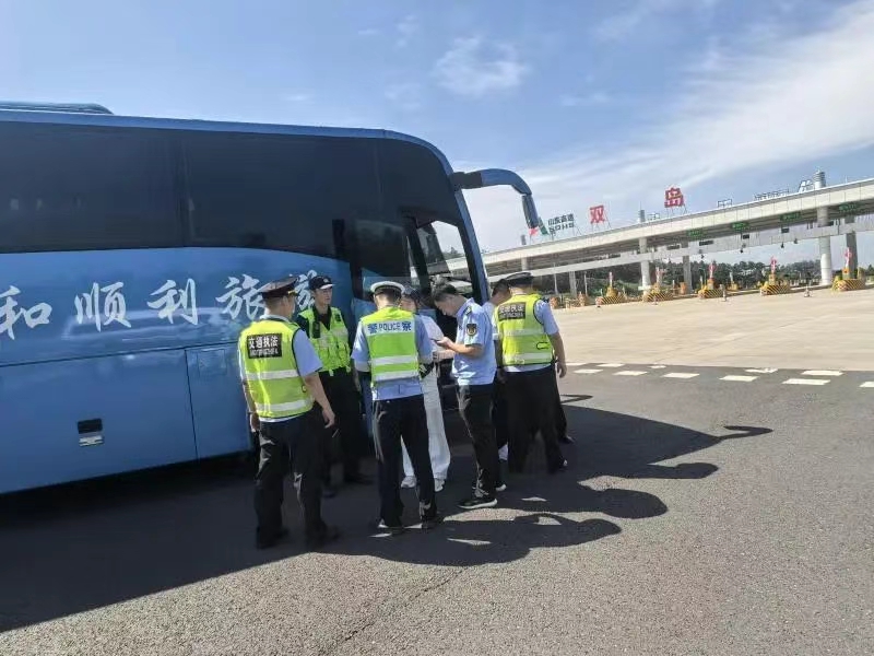 未命名_副本.jpg 未命名_副本.jpg